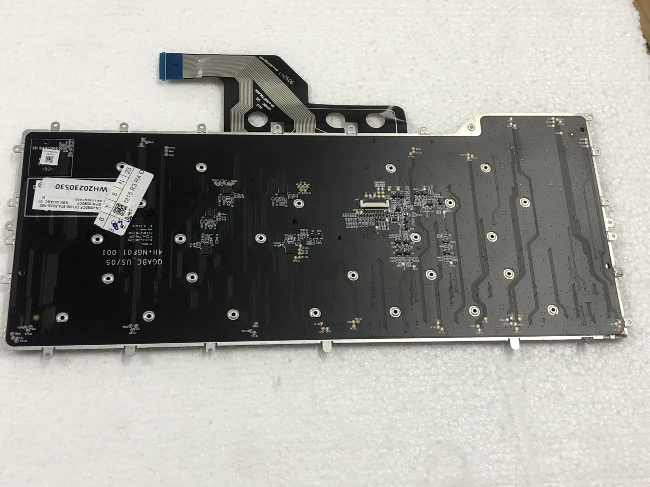 Bàn phím DELL ALIENWARE M15 R3 R4 ĐEN (LED ARGB, BH 6TH) *SOCKET CÀI* M15 R3, Alienware M15 R4 mặt sau