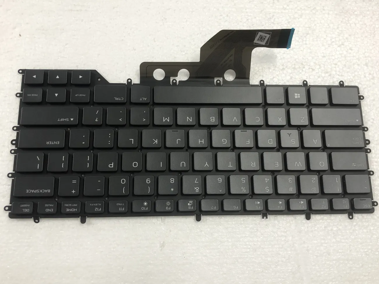 Bàn phím DELL ALIENWARE M15 R3 R4 Trắng (LED ARGB, BH 6TH) *SOCKET CÀI* M15 R3, Alienware M15 R4 mặt trước