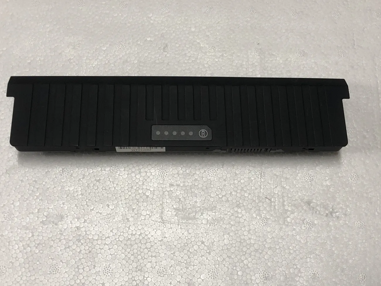 Pin DELL ALIENWARE M15X GẮN NGOÀI M15X R1 R2, P08G, F681T, W3VX3, T780R mặt sau