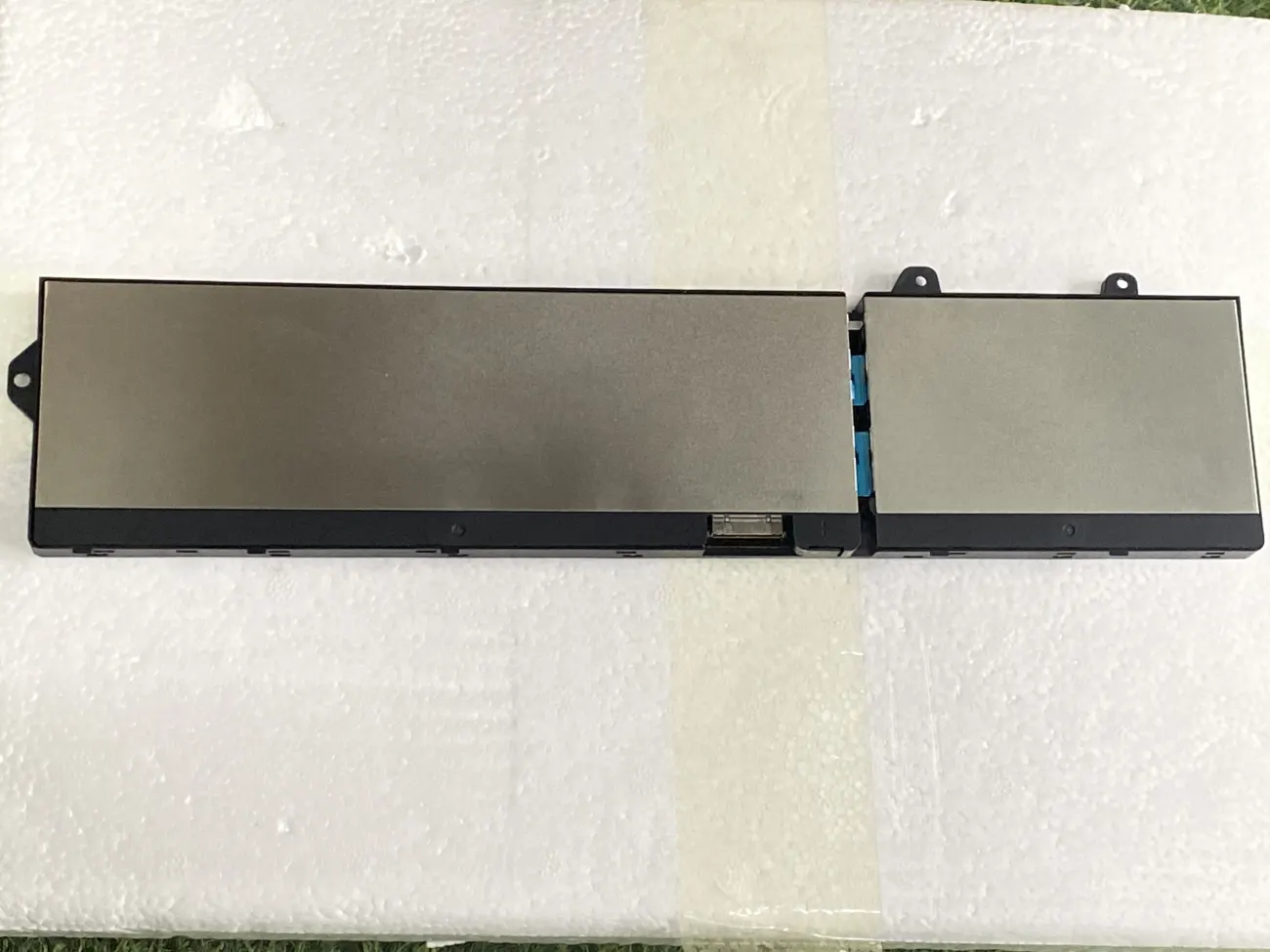 PIN DELL PRECISION 7670 7680 RCVVT 83WH (ZIN) - 6 CELL - Dell Precision 7670 7680, RCVVT mặt sau