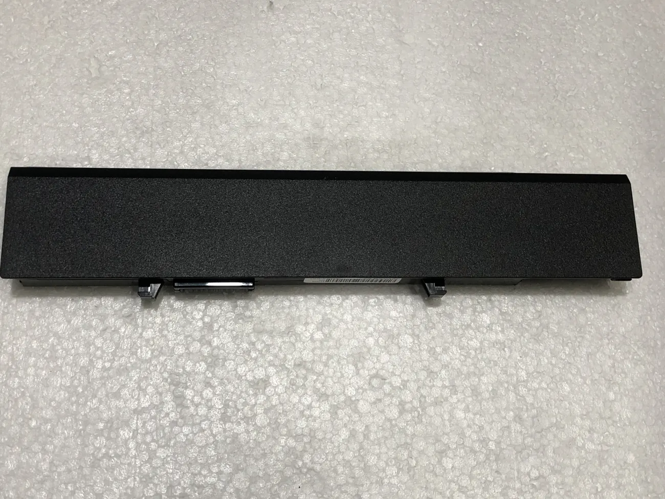 Pin dell votro v3400 oem mặt sau