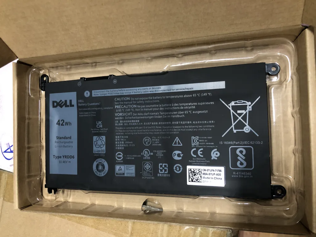 Pin Dell 5482 YRDD6 ZIN mặt trước