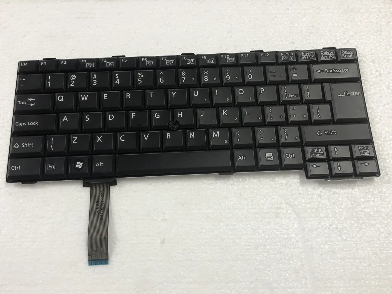 Bàn phím FUJITSU A561 (CÓ PHÍM SỐ) => =>LifeBook A552 A553 A561 A572 A573 A574 A743 E751 S561 S760 S761 S762 S781 S792 T901 AH701 SH560 SH561 SH760 SH761 (CÓ PHÍM SỐ) mặt trước