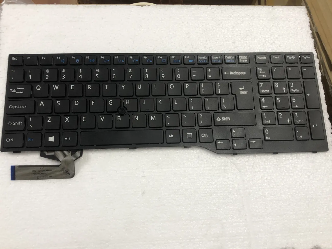 Bàn phím FUJITSU E753 E754 (CÓ PHÍM SỐ) =>Lifebook E753 E754 E554 E556 E557 mặt trước