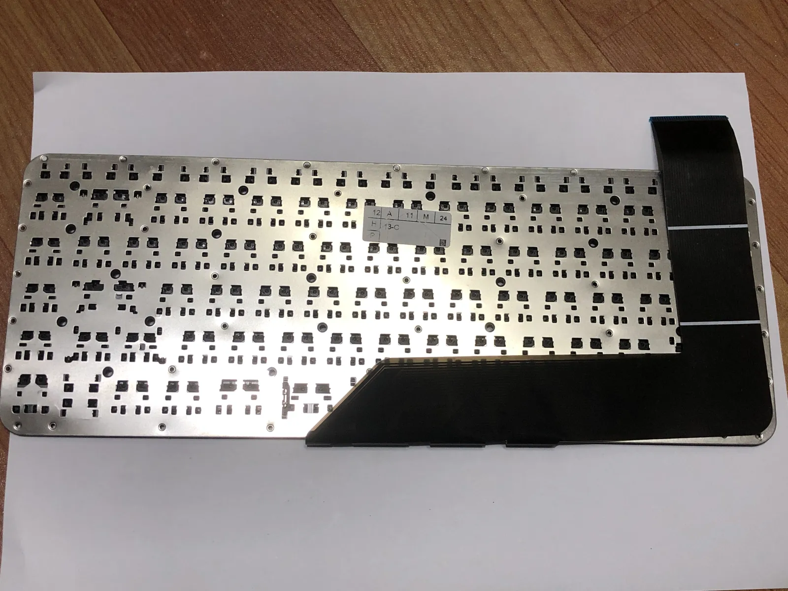 Bàn phím HP 13-C ĐEN  14-P mặt sau