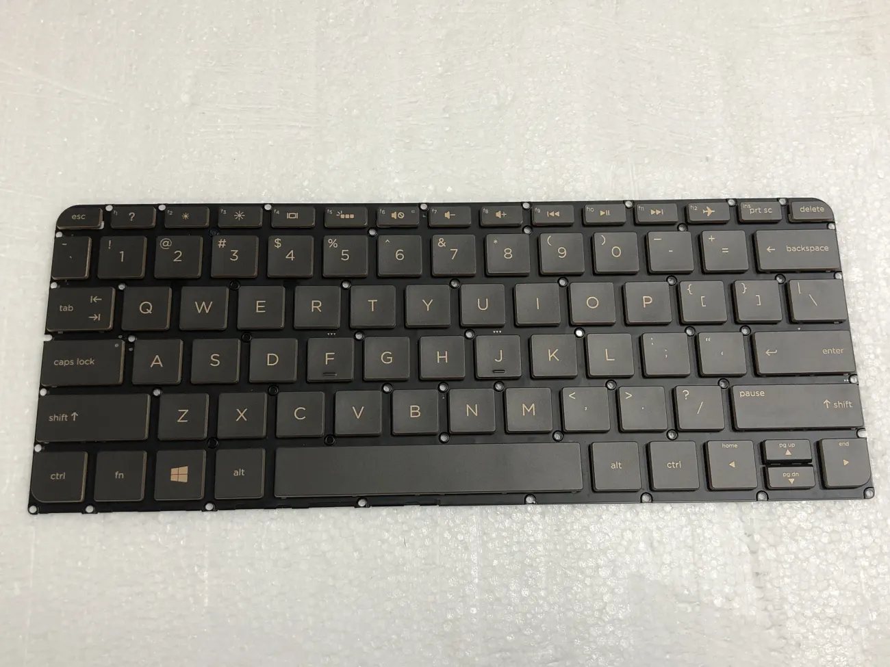 Bàn phím HP Spectre 13-v000, 13-v010ca, 13-v011dx, 13-v018ca, 13-v021nr, 13-v151nr, 13t-v000, 13t-v101dx, 13t-v110ca, 13-v111dx, 13-v118ca mặt trước