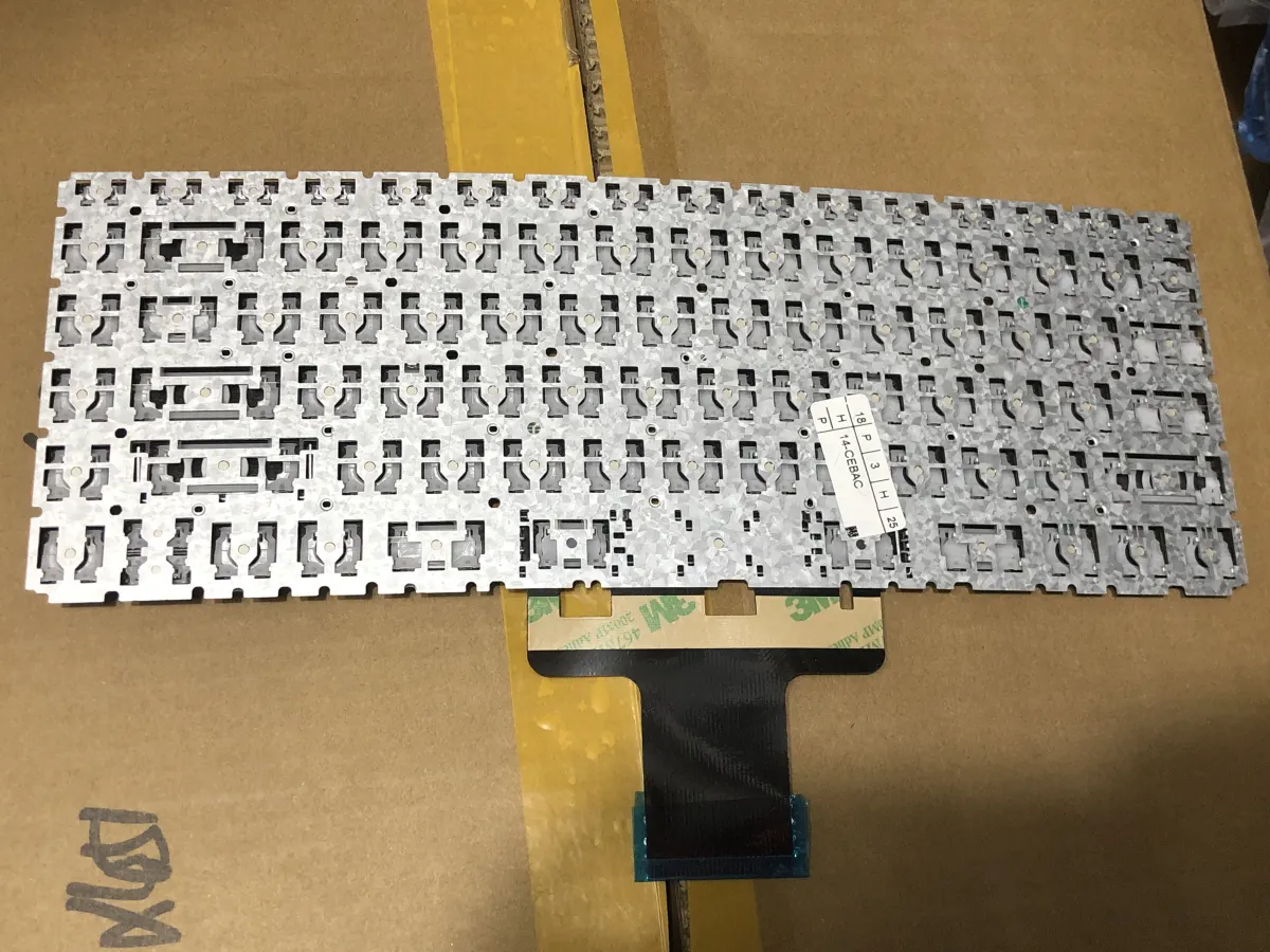 Bàn phím HP 14-DA000 (14-CE) BẠC =>HP 14-ce000, 14-cf000, 14s-cf000, 14-cr000, 14s-cr000, 14-ck000, 14-cm000, 14-da000, 14-df000, 14s-df000, 14-dh000, 14-dk000, 14s-dk000, 14-ma000, 14-dg000, 340s G7 mặt sau