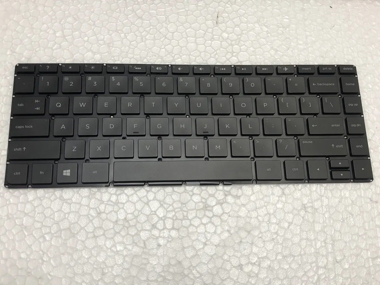 Bàn phím HP 14-V000 ĐEN CÓ ĐÈN - Pavilion 14-V000, 14-V100, 14-V200, 14-P000 mặt trước