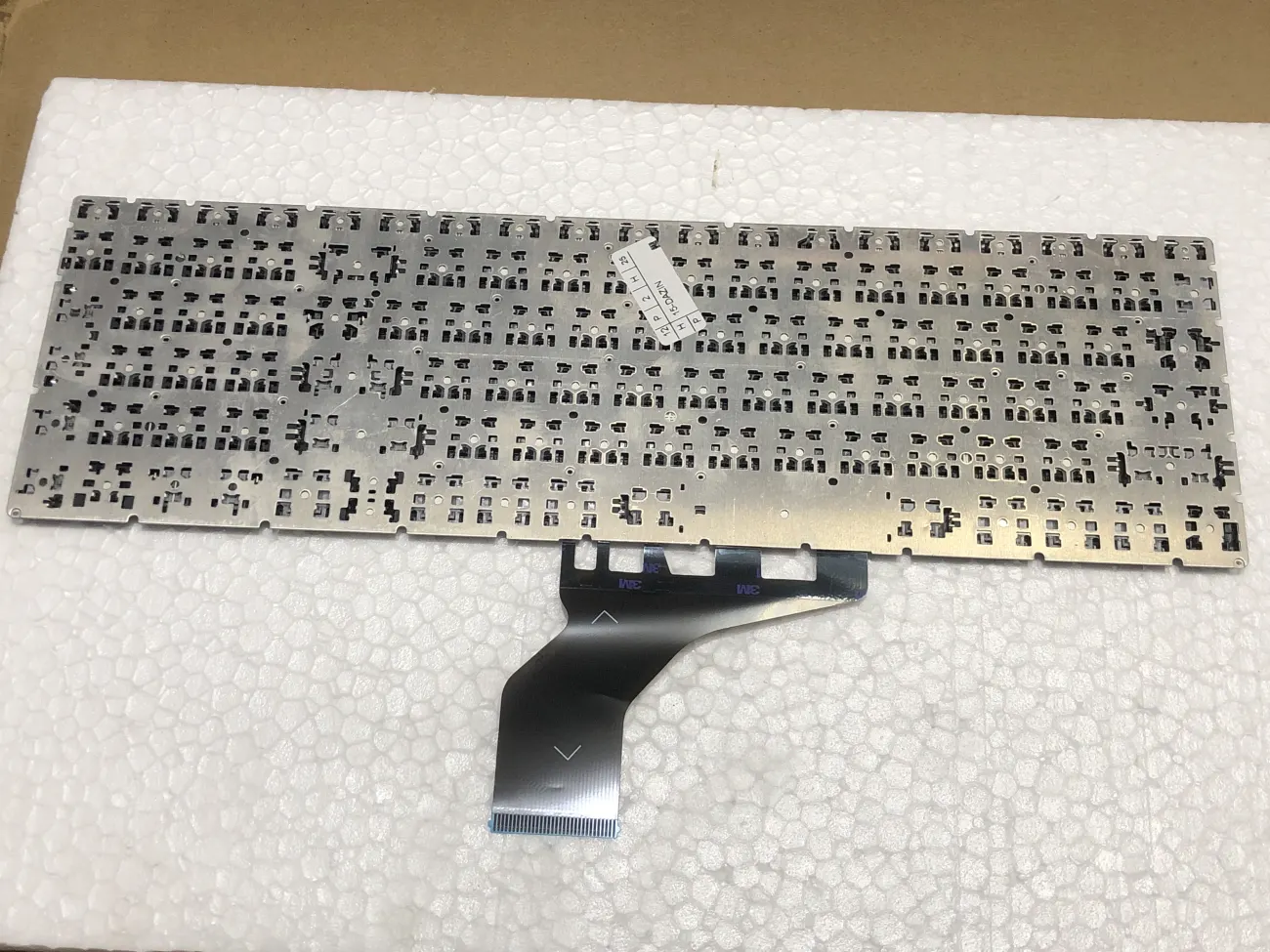 Bàn phím HP 15-DA000 (ZIN) =>15-da000, 15-db000, 15-cs000, 15-dk000, 15-dr000, 15-dw000, 15-du000, 15s-du000, 15-dy000, 15s-dy000, 15s-eq000, 15-ef000, 15-gw000, 17-ca000, 17-by000, HP 250 G7, 255 G7 mặt sau