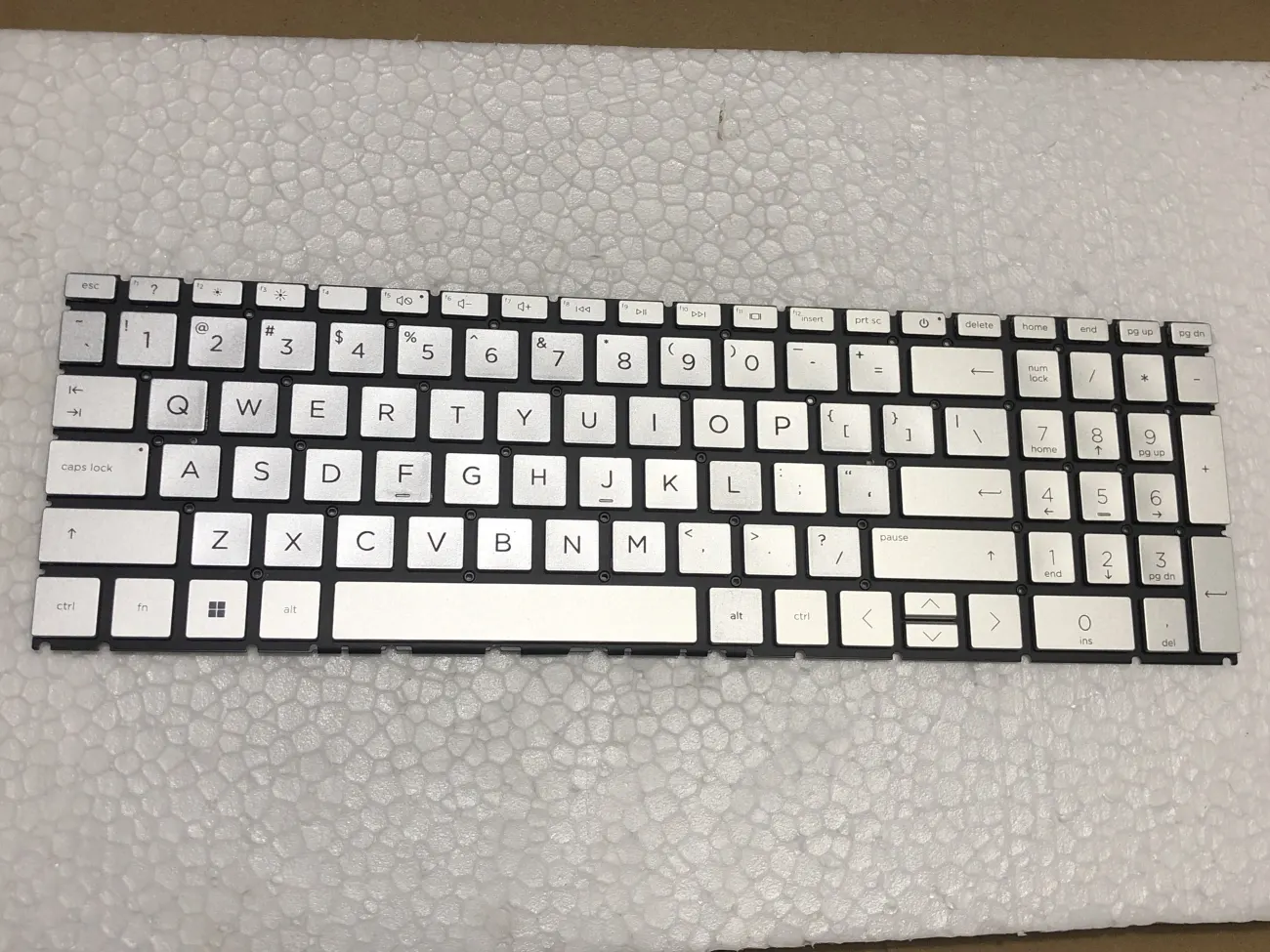 Bàn phím HP 15-EG BẠC mặt trước