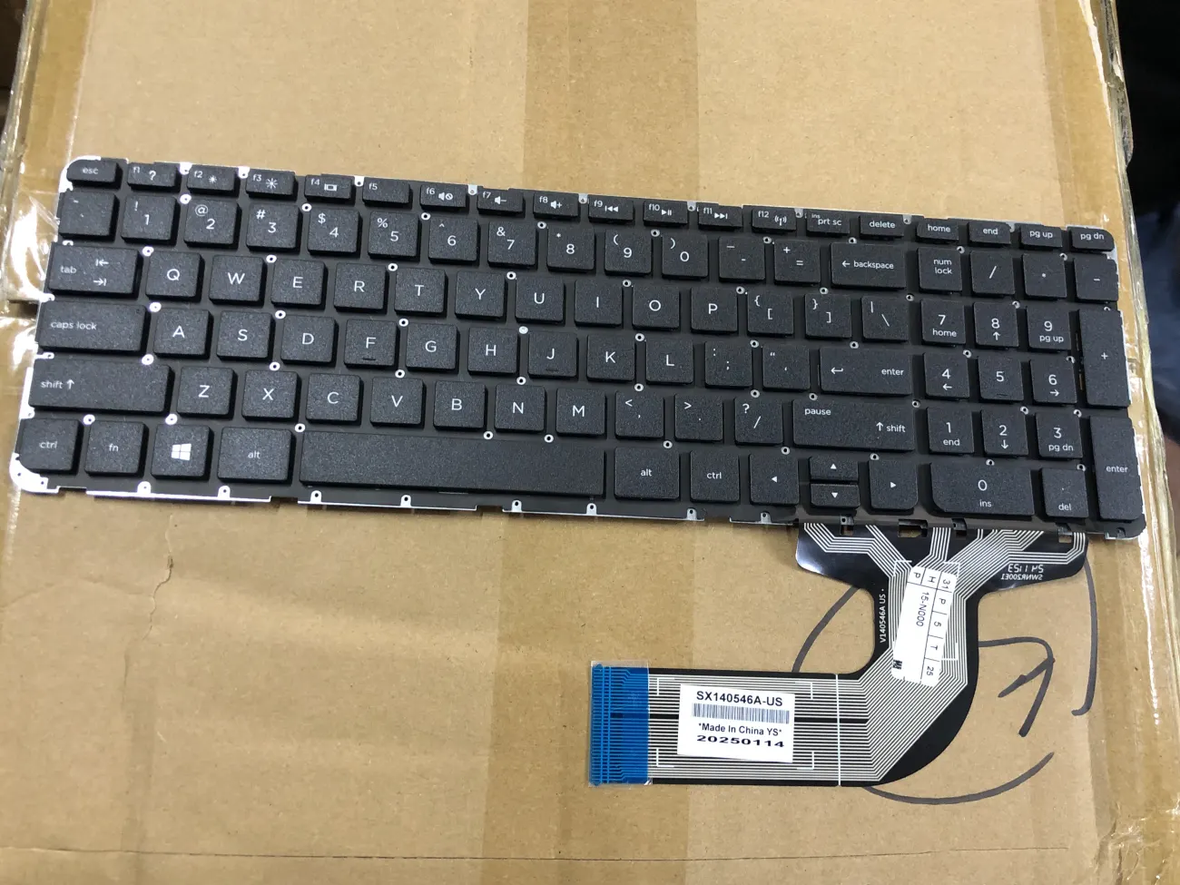 HP 15-E000 N000 N100 (KHÔNG  KHUNG) =>Pavilion 15-e000, 15-f000, 15-n000, 15-r000, 15-g000, 250 G2, 250 G3, 255 G2, 255 G3, 256 G2, 256 G3 (. ÂM KO GẮN DC) mặt trước