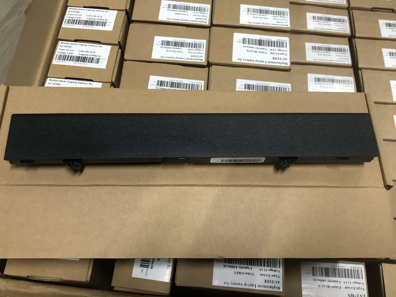 Pin HP 4420 OEM mặt sau