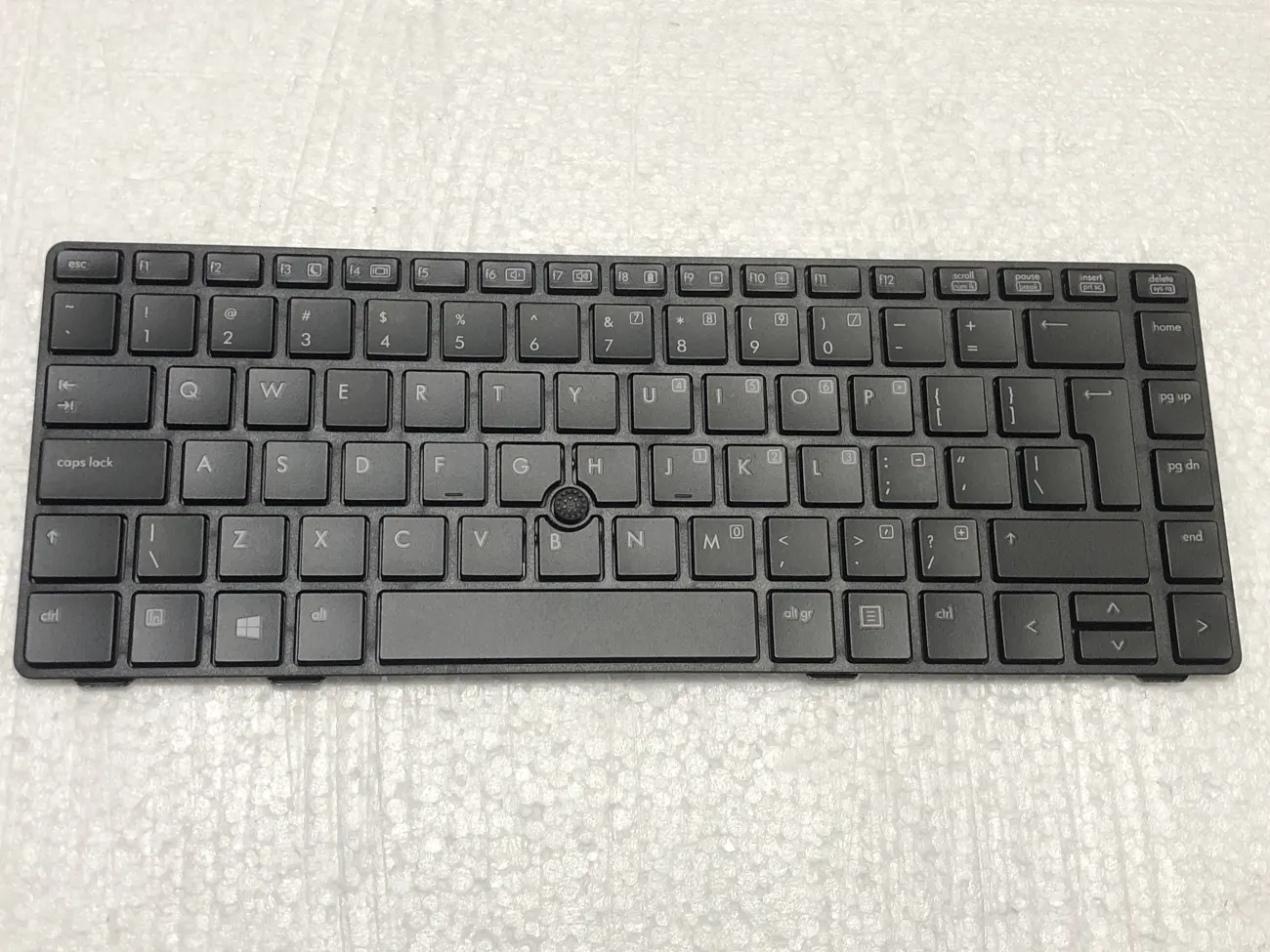 Bàn phím HP 8460 có chuột mặt trước