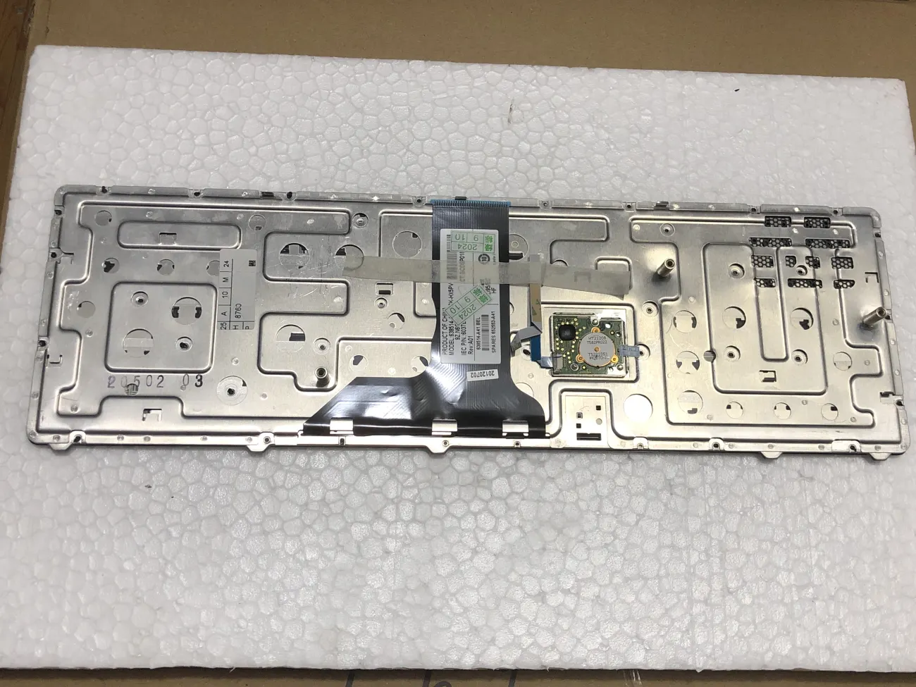 Bàn phím HP 8760 =>Elitebook 8760p 8770p 8760w 8770w mặt sau