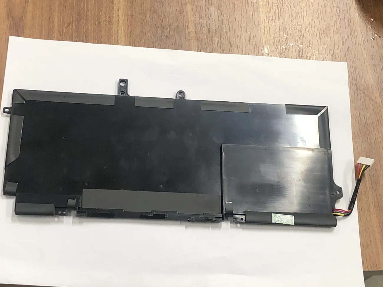 Pin HP BG06XL mặt sau