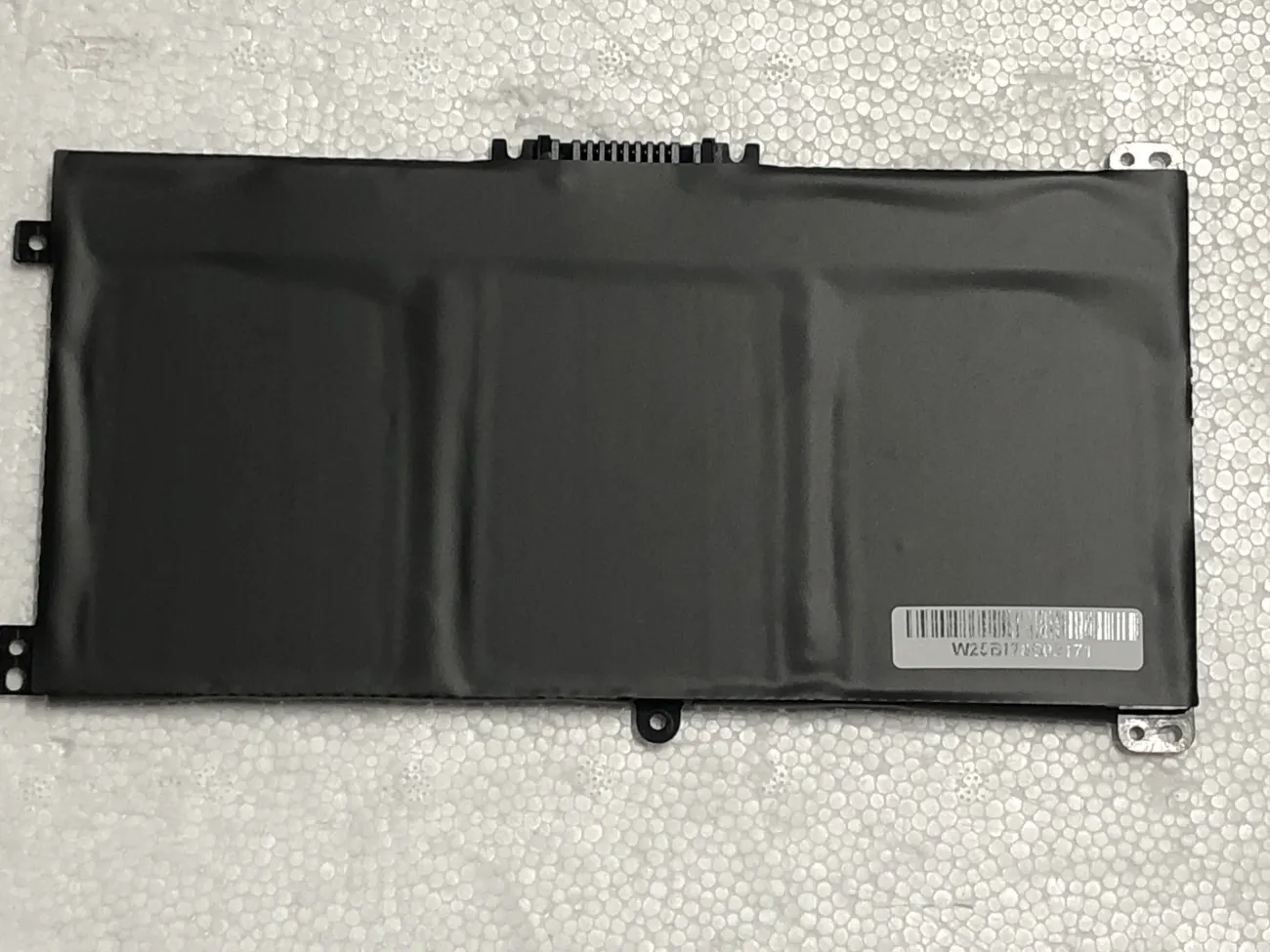 Pin HP BK03XL mặt sau