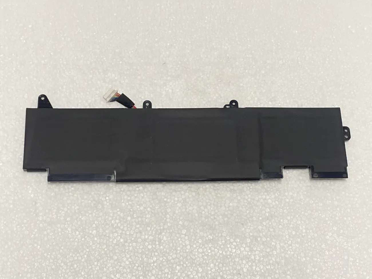 PIN HP 840 G7 CC03XL 56WH (ZIN) - 3 CELL *KÉN WH* - Hp EliteBook 635 G7 G8, 830 G7 G8, 835 G7 G8, 840 G7 G8, 845 G7 G8, HP ZBook Firefly 14 G7, 14 G8, CC03XL 56WH mặt sau