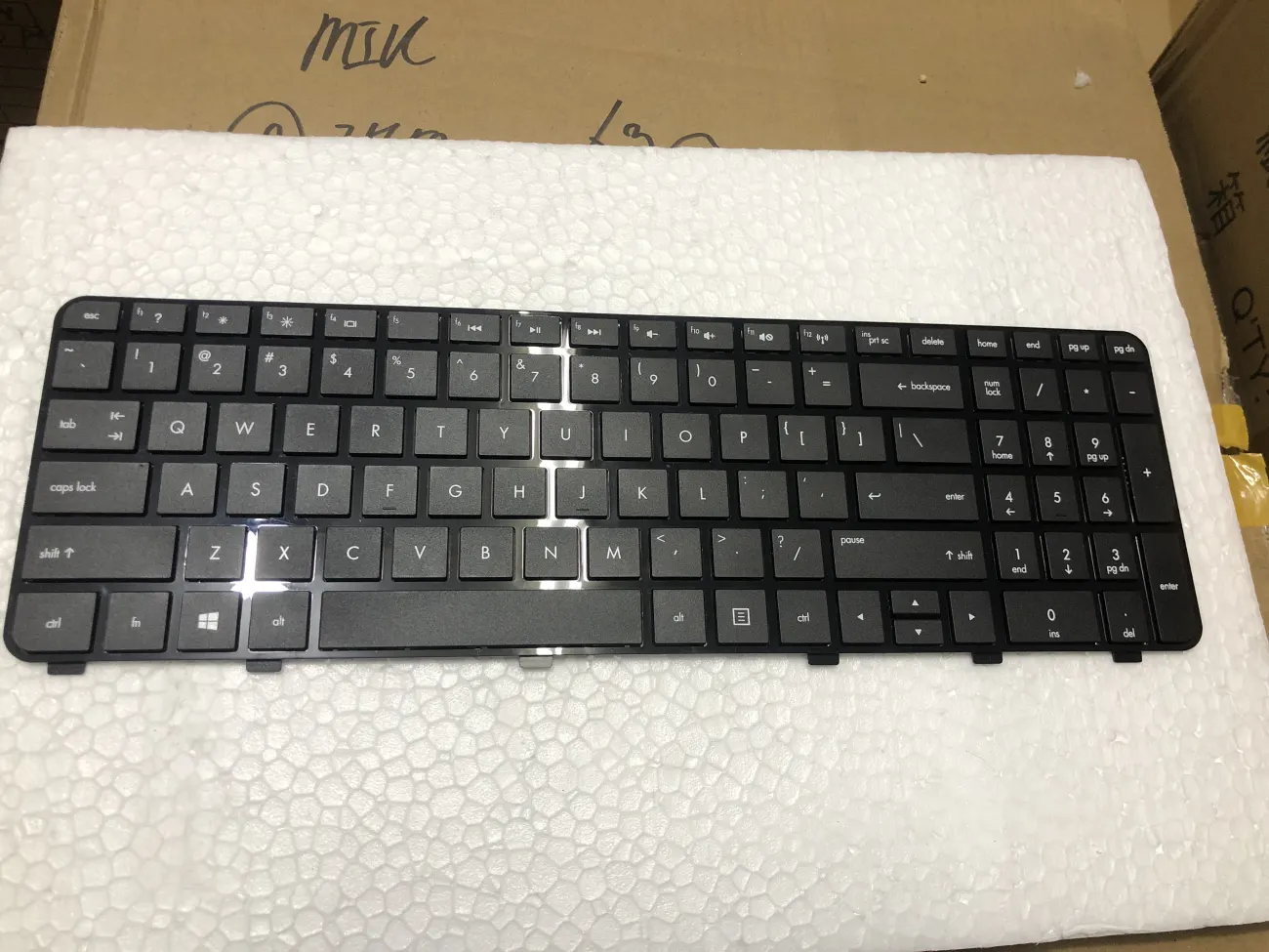 Bàn phím HP DV6-6000 =>Pavilion DV6 DV6t, DV6-6000, DV6-6100 DV6-6200, DV6-6300 mặt trước