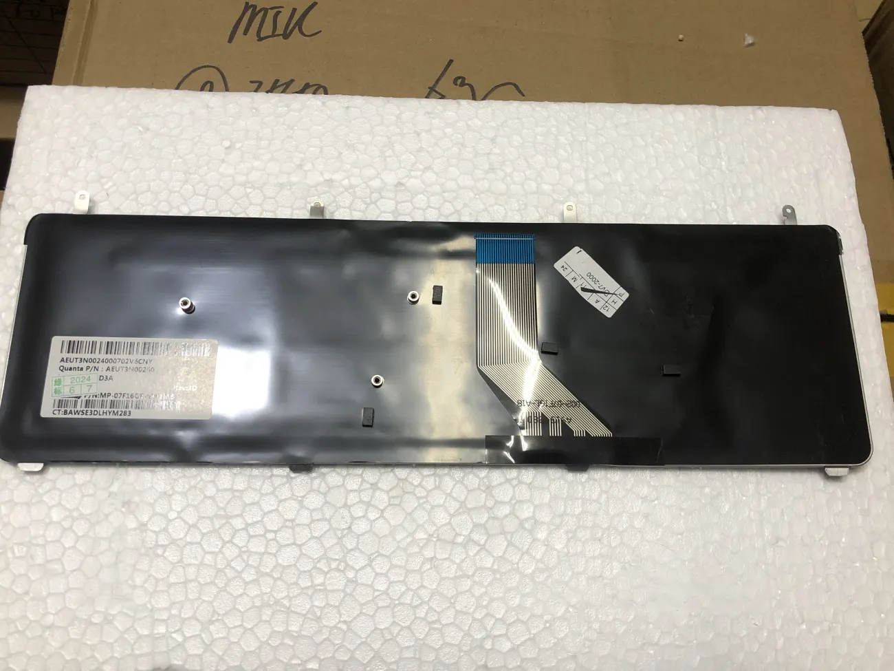 Bàn phím HP DV7-2000 đen mặt sau