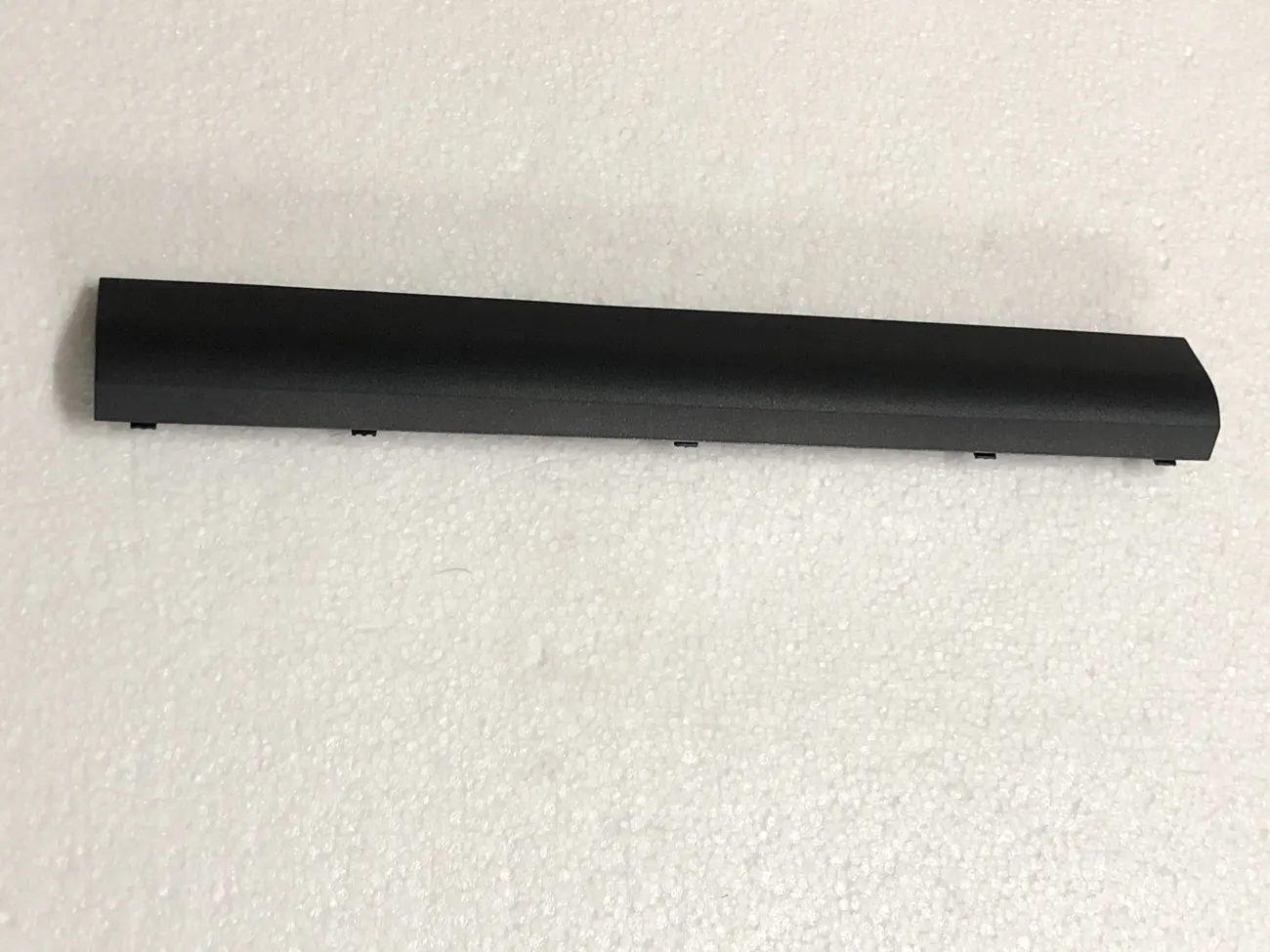 Pin HP KI04 mặt sau