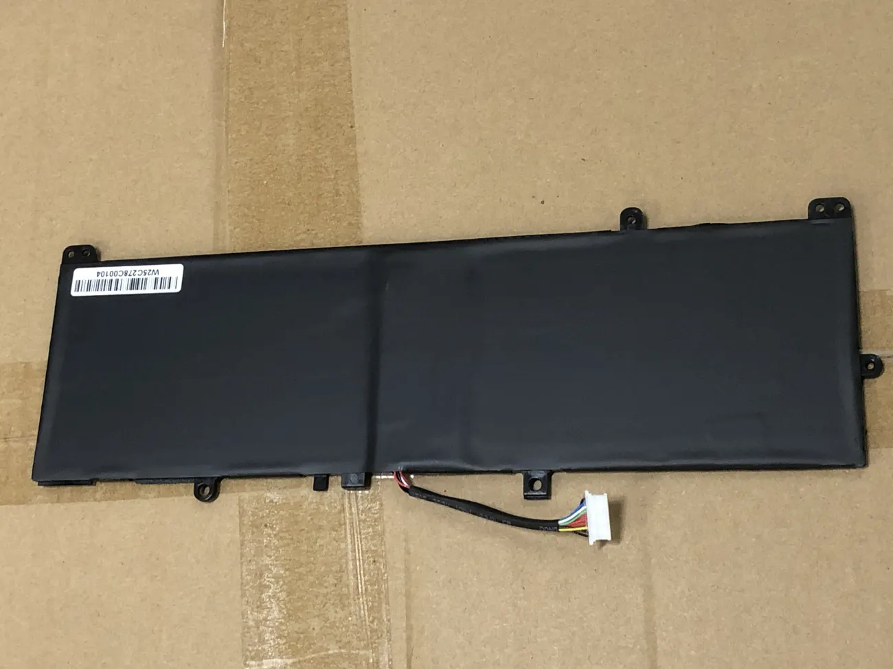PIN HP PAVILION 13-AN000 MM02XL (ZIN) - 2 CELL - HP Pavilion 13-an0000tu, 13-an0001tu, 13-an0004tu, 13-an0010nr, 13-an0012tu, MM02XL mặt sau