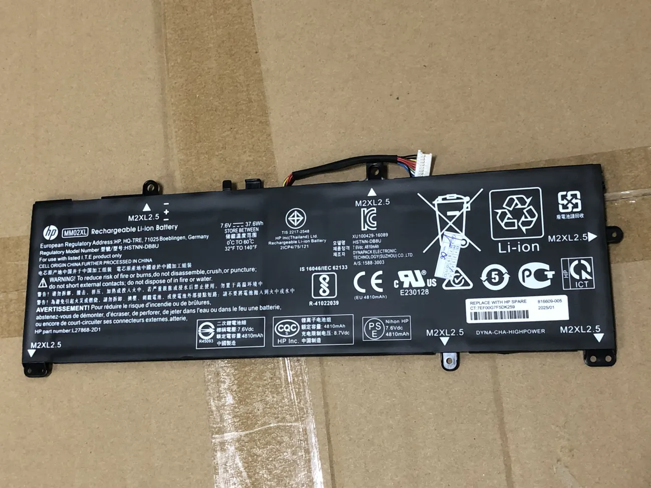 PIN HP PAVILION 13-AN000 MM02XL (ZIN) - 2 CELL - HP Pavilion 13-an0000tu, 13-an0001tu, 13-an0004tu, 13-an0010nr, 13-an0012tu, MM02XL mặt trước