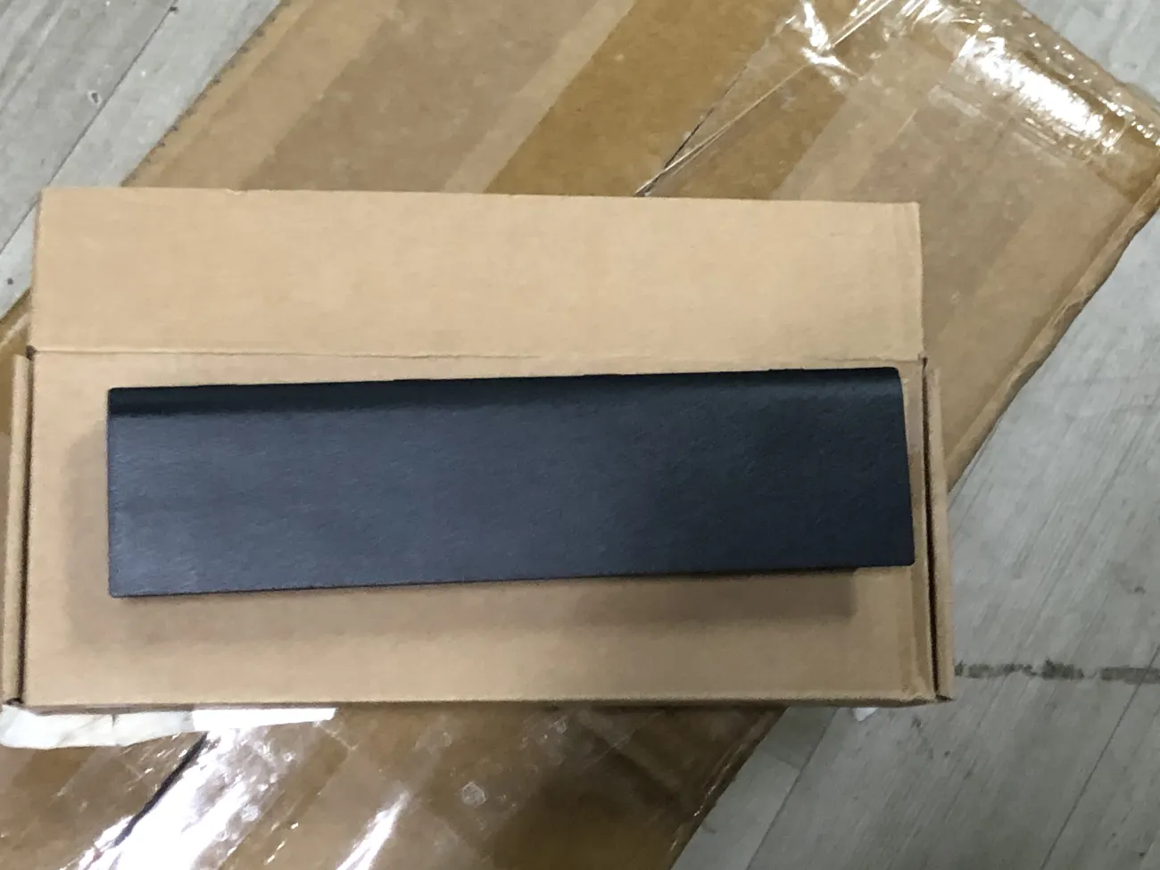 Pin HP MO06/ DV4-5000 mặt sau
