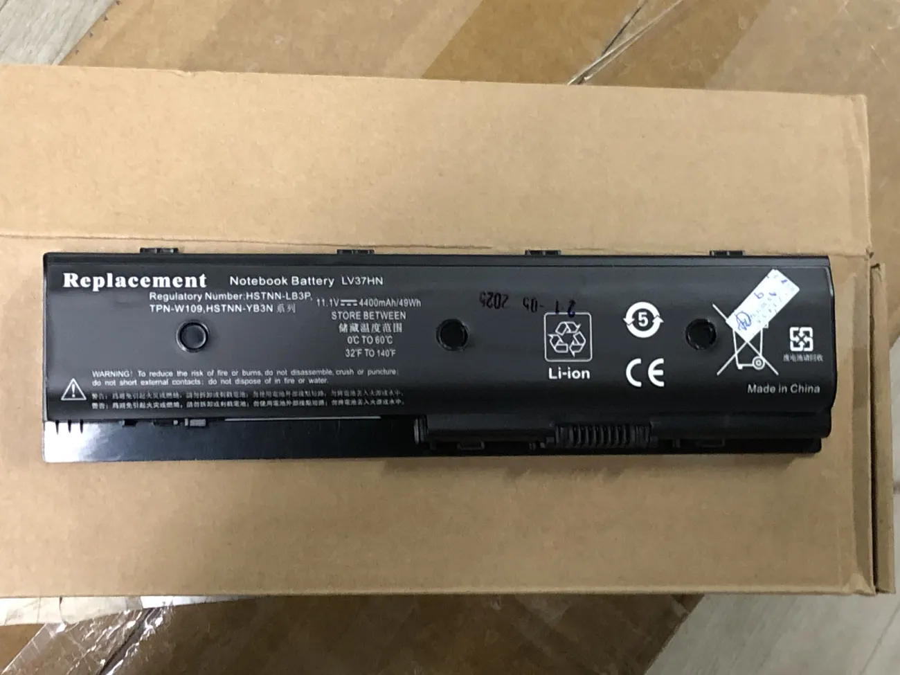 Pin HP MO06/ DV4-5000 mặt trước