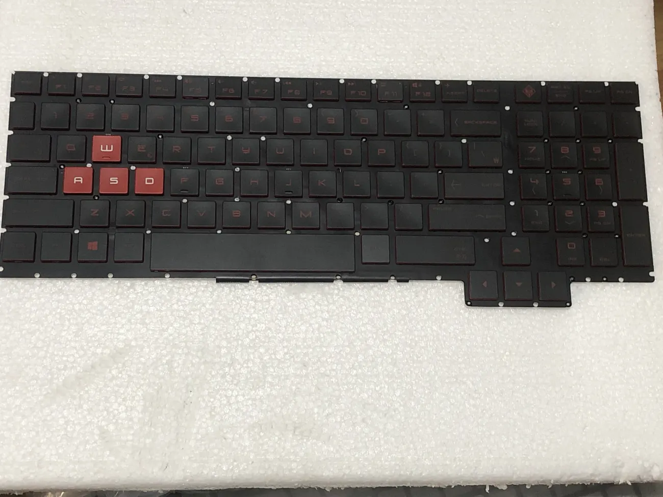 Bàn phím HP OMEN 15-CE000 CÓ ĐÈN - OMEN 15-ce000, 15-ce012nl 15-ce013nl 15-ce014nl, 15-ce037no, 15-ce038no, 15-ce082no mặt trước