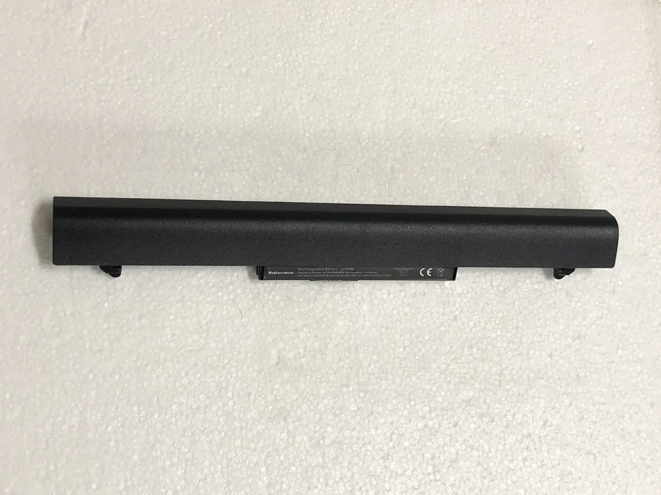 Pin  HP RO04 mặt sau