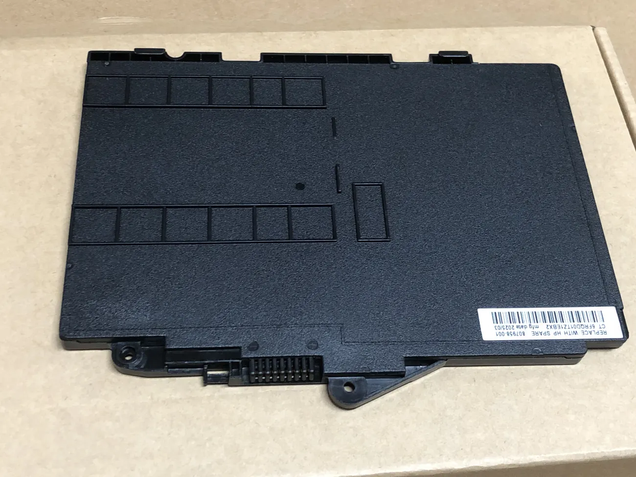 Pin HP SN03XL ZIN mặt sau