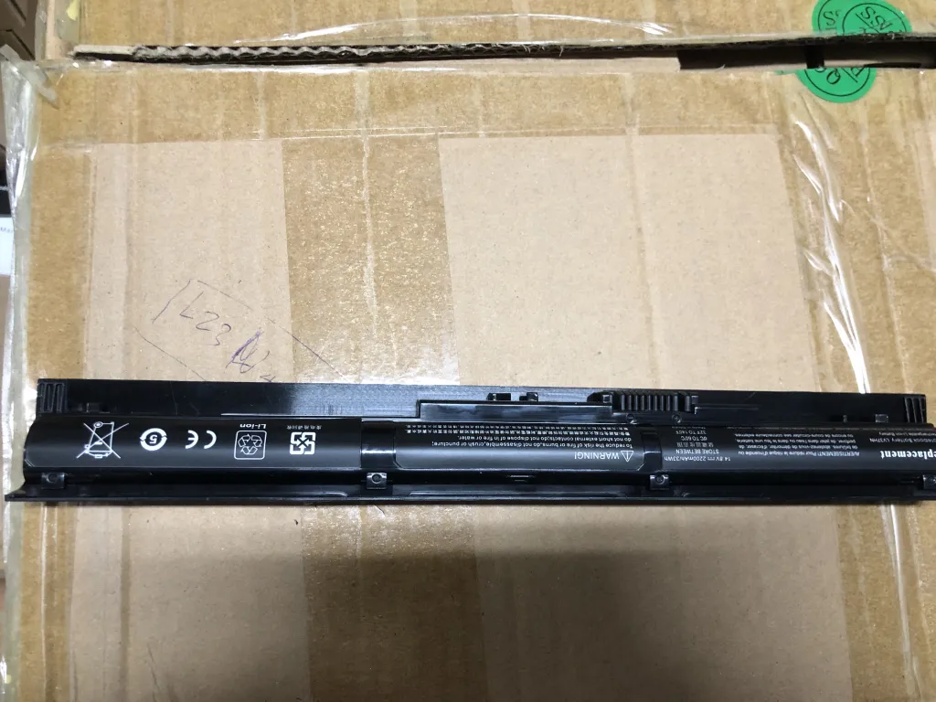 Pin HP Pavilion 17, vi04 mặt sau