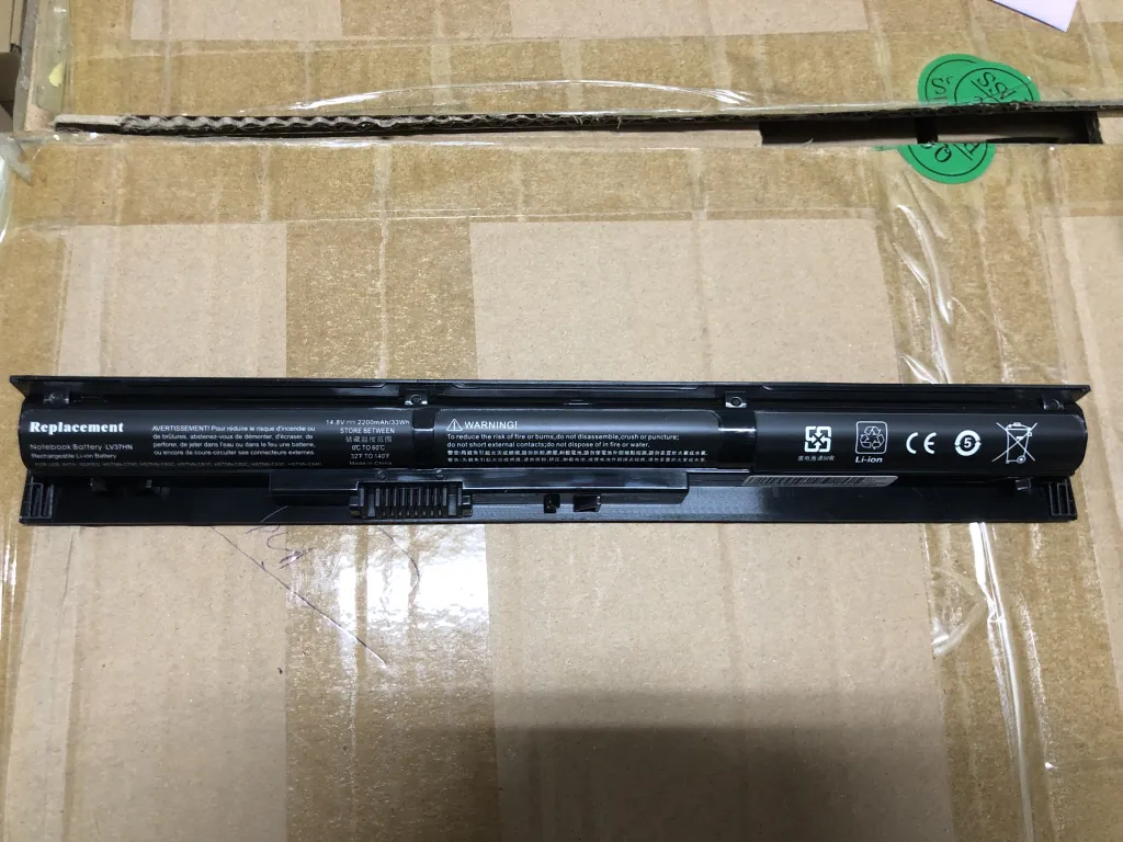 Pin HP Pavilion 17, vi04 mặt trước