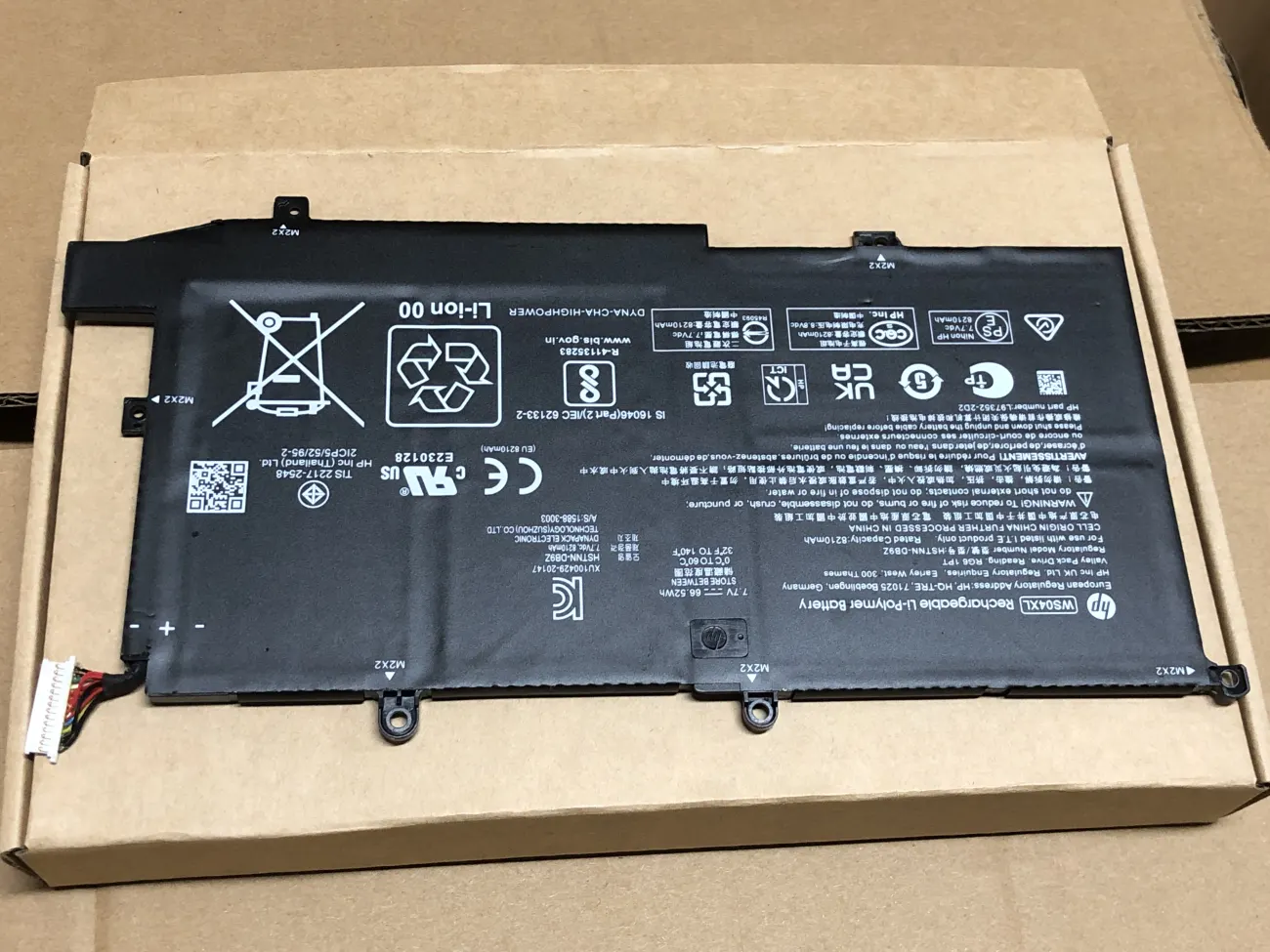 PIN HP X360 14-EA000 WS04XL (ZIN) - 4 CELL - Hp Spectre X360 14t-ea 14t-ea000, 14t-ea100, 14t-ea200, Hp Spectre X360 14-ea 14-ea000 14-ea0008na, 14-ea0009na, 14-ea0023dx, 14-ea0520na, 14-ea0538tu, 14-ea1023dx, 14-ea1375ng, 14-ea2035nr, WS04XL mặt trước