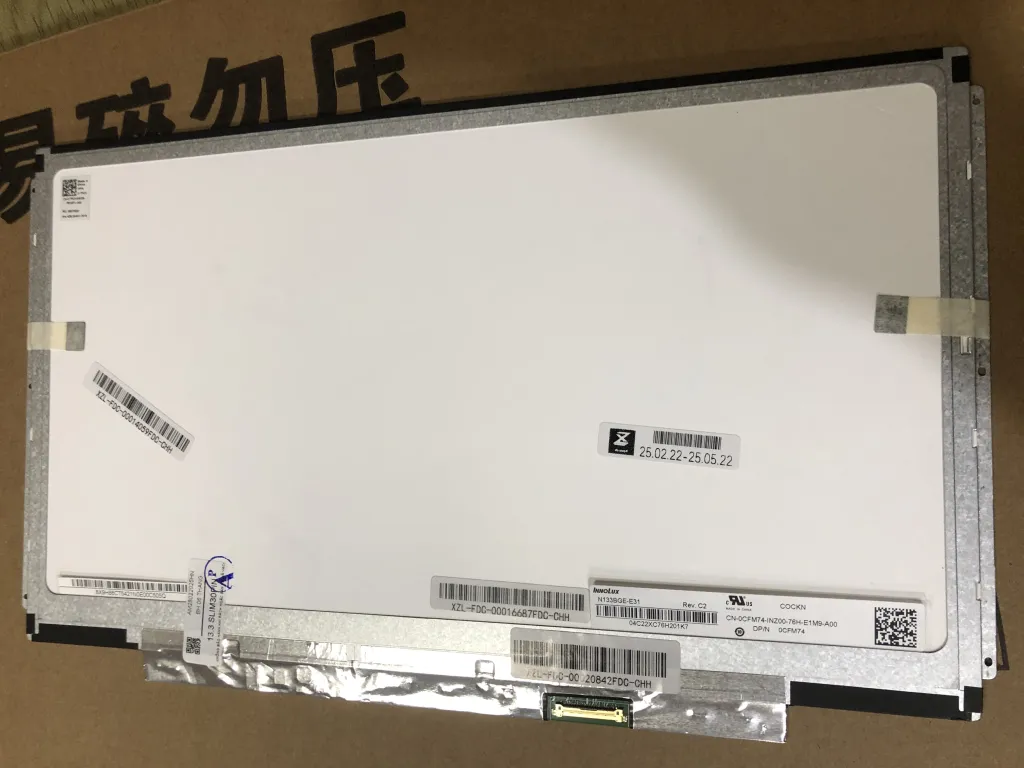 Màn 13.3 silm 30 pin mặt sau
