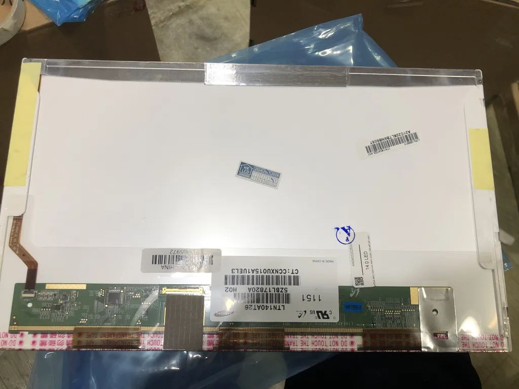 Màn 14.0 LED RP 99% mặt sau