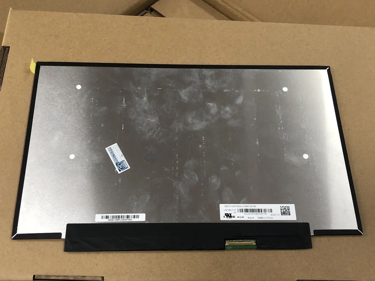 Màn 14.0 SLIM-144HZ mặt trước