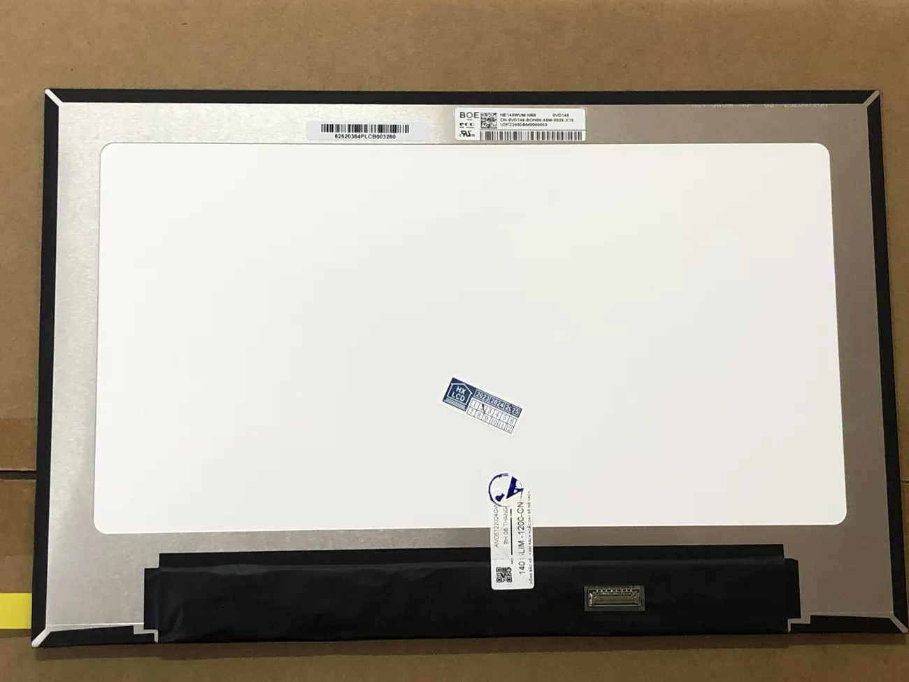 Màn 14.0 SLIM 1920*1200 CHÂN NHUYỄN mặt sau
