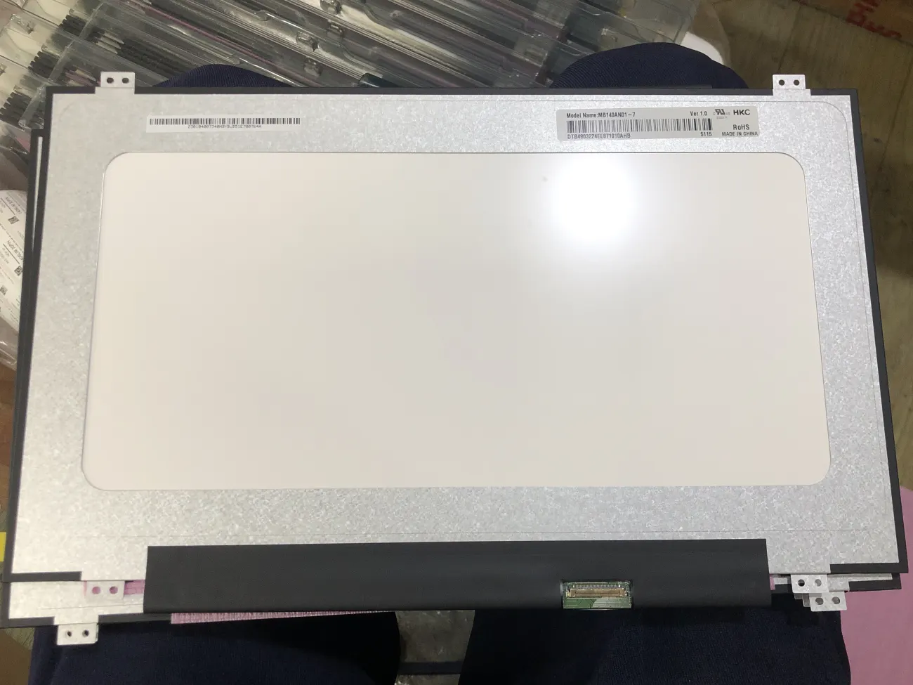 Màn 14.0 SLIM 30 pin có tai mặt sau