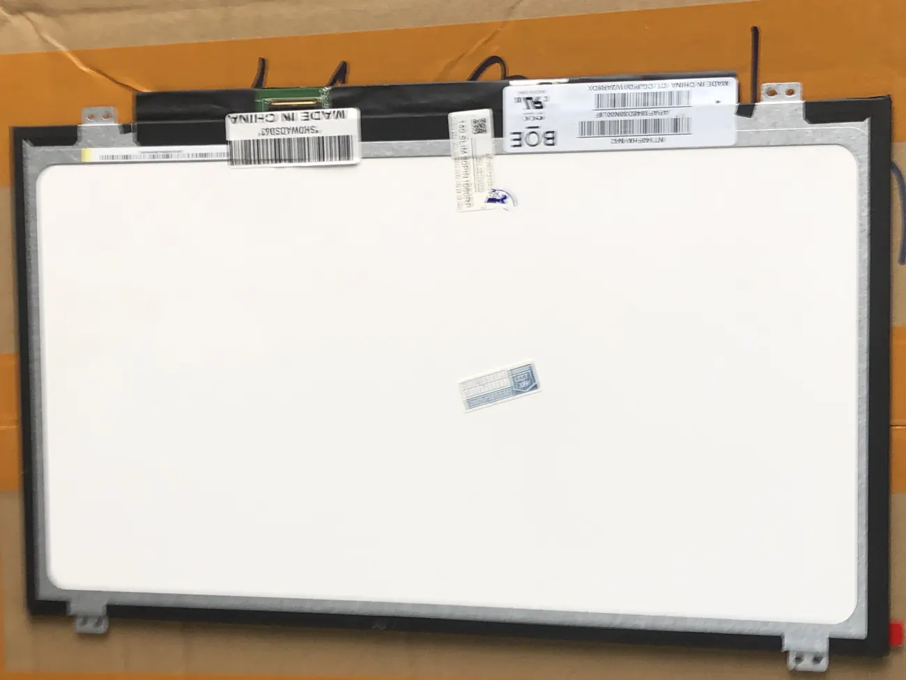 Màn 14.0 SLIM 30 PIN 1080 Full HD RP 99% có tai mặt sau