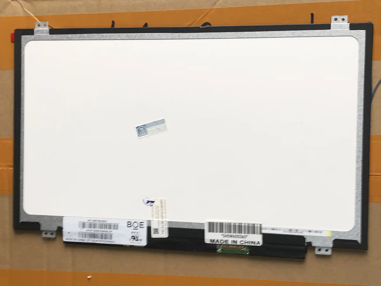 Màn 14.0 SLIM 30 PIN 1080 Full HD RP 99% có tai mặt trước