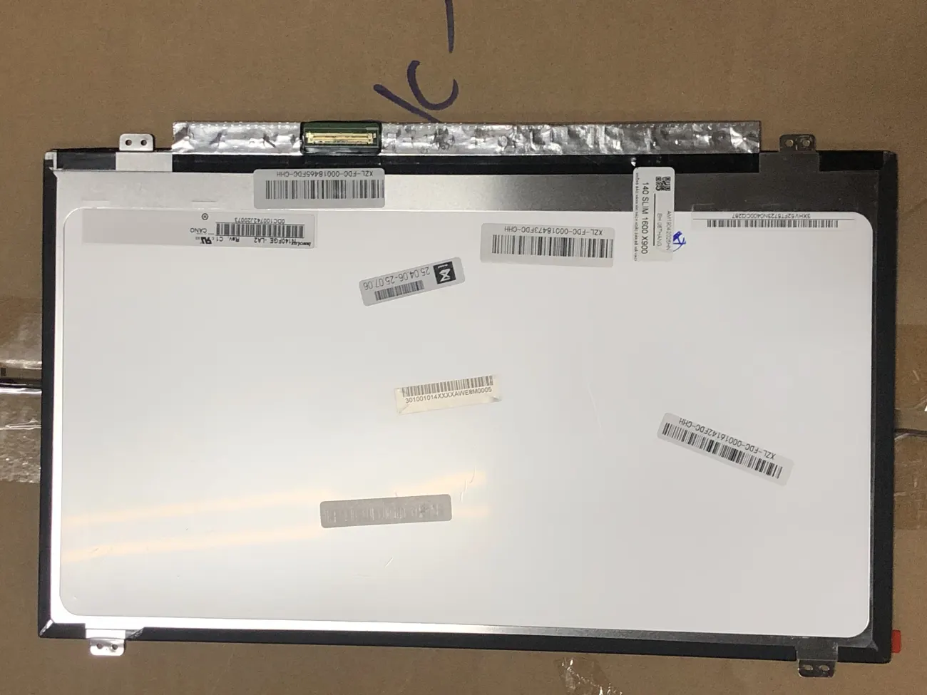 Màn 14.0 slim 40 pin 1600*900 mặt trước
