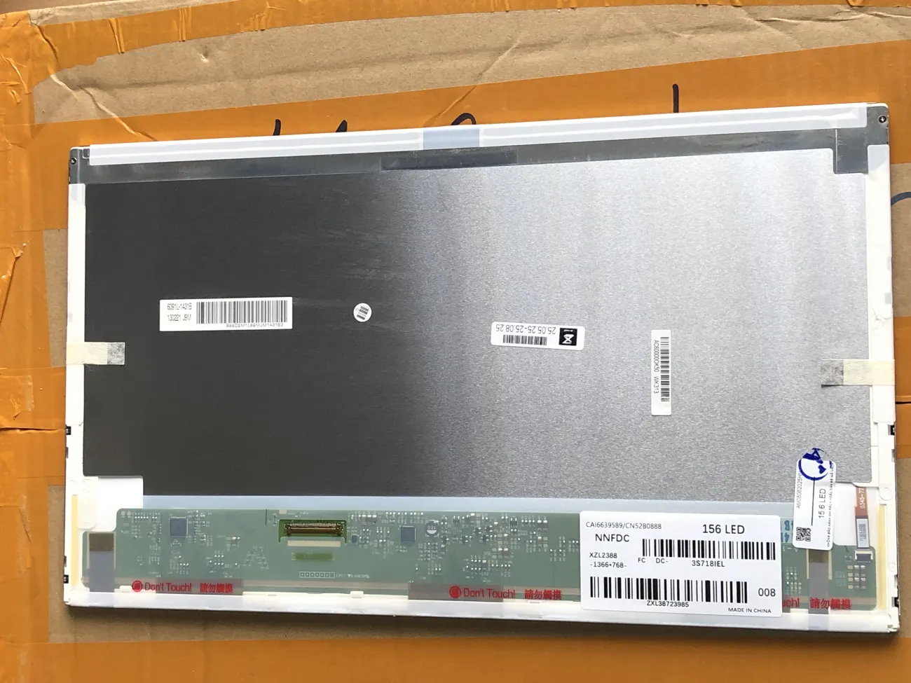 TN Màn  15.6 inch dùng cho laptop, model : LP156WH4 TLN1 mặt trước