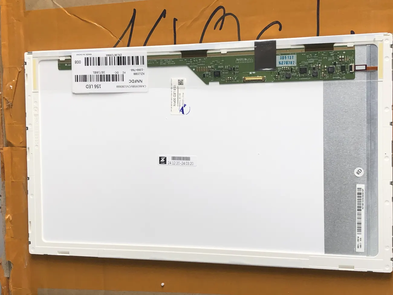 Màn 15.6 LED 30pin mặt trước