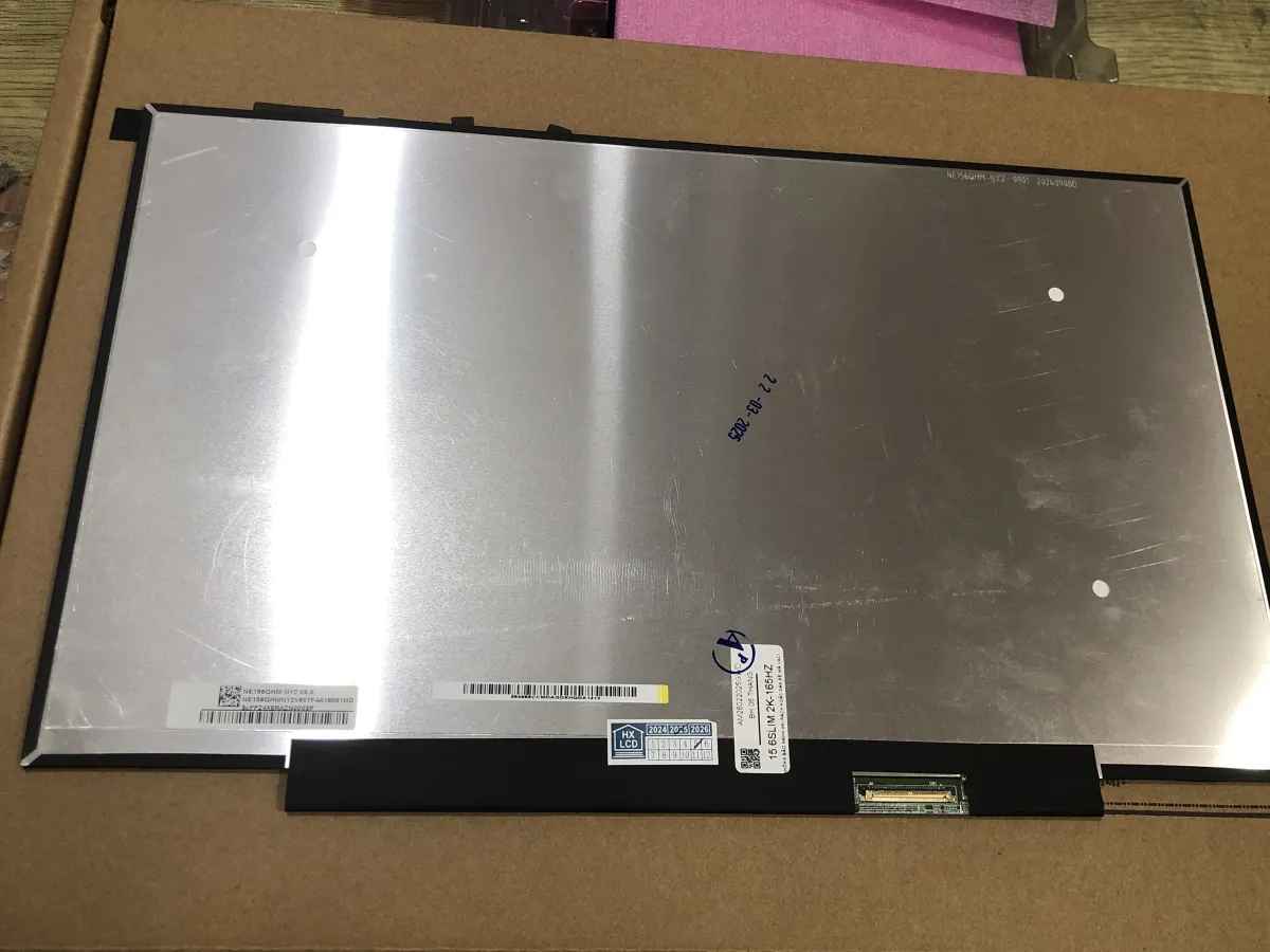 Màn 15.6SLIM 2K 165HZ mặt trước