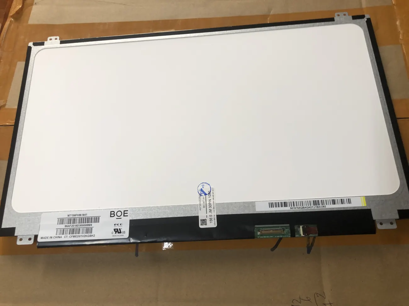 Màn 15.6 SLIM 30 PIN 1080 Full HD có tai mặt sau