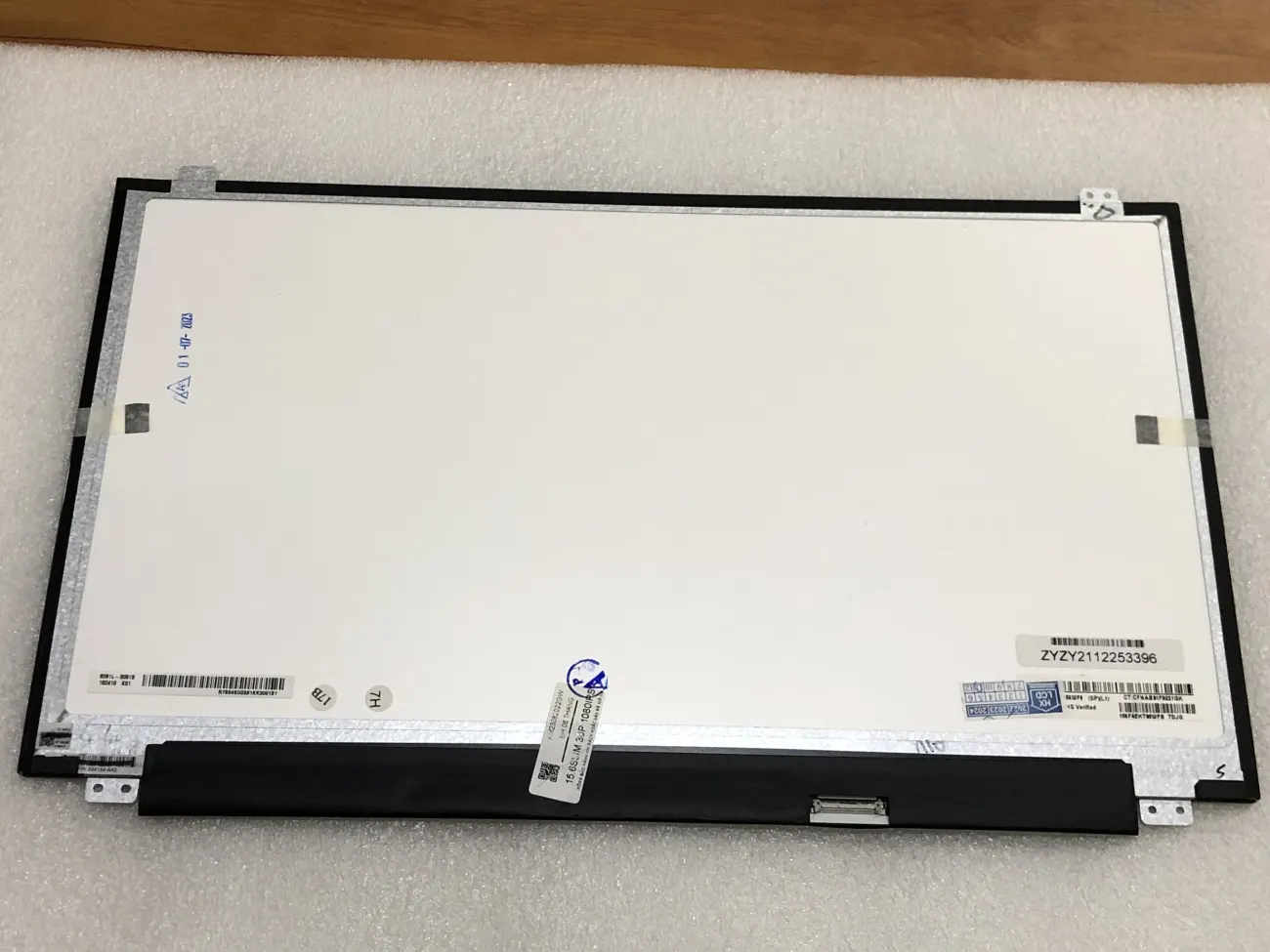 Màn 15.6 SLIM 30 PIN 1080 IPS mặt sau