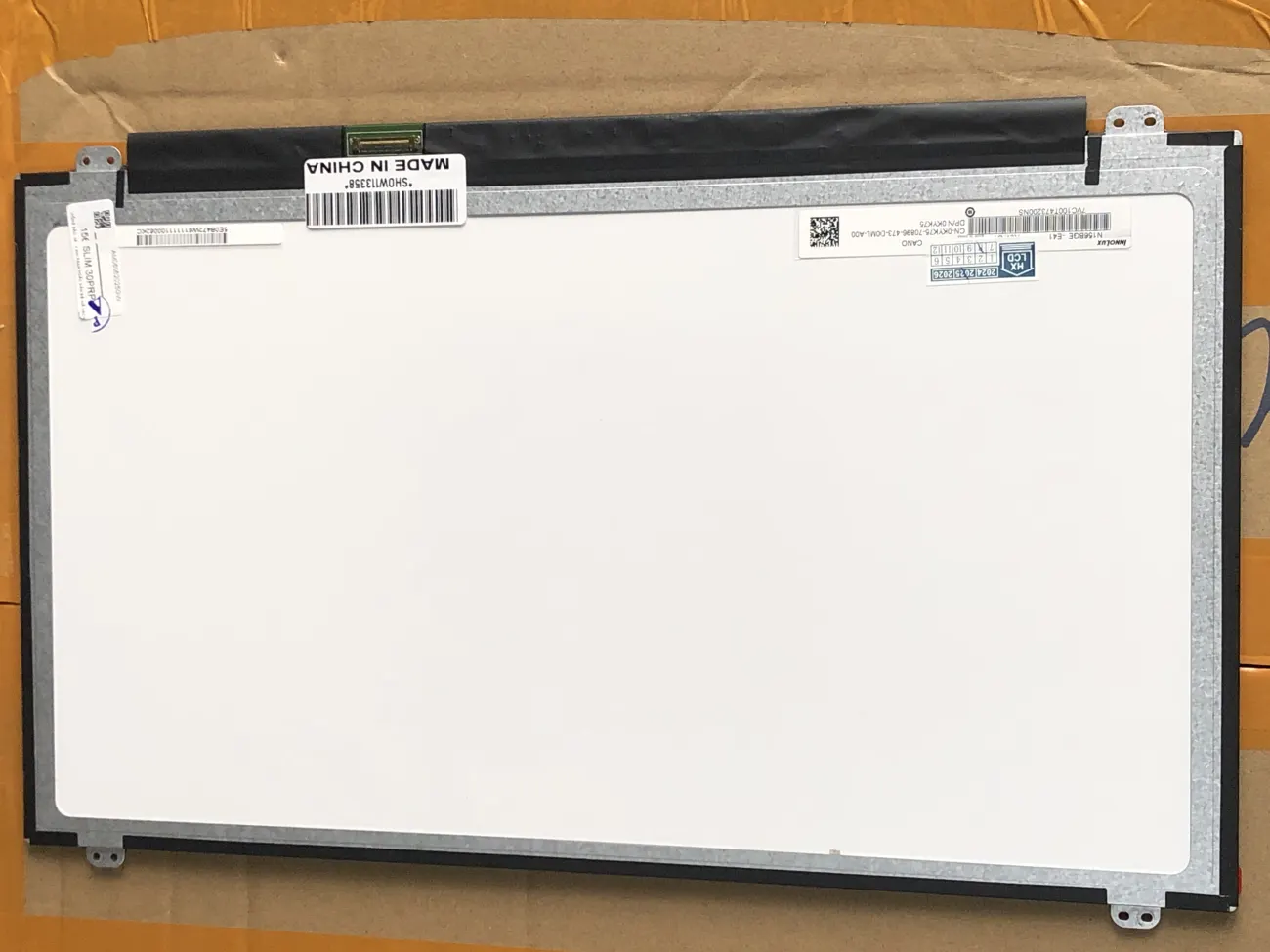 Màn 15.6 SLIM RP 99% mặt sau