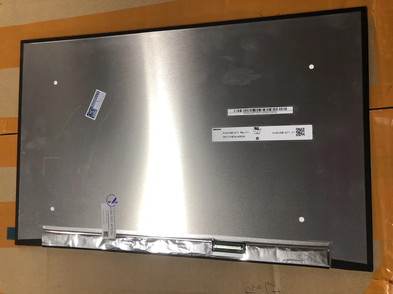 Màn 16.0 SLIM 1920*1200 165HZ chân thường mặt sau