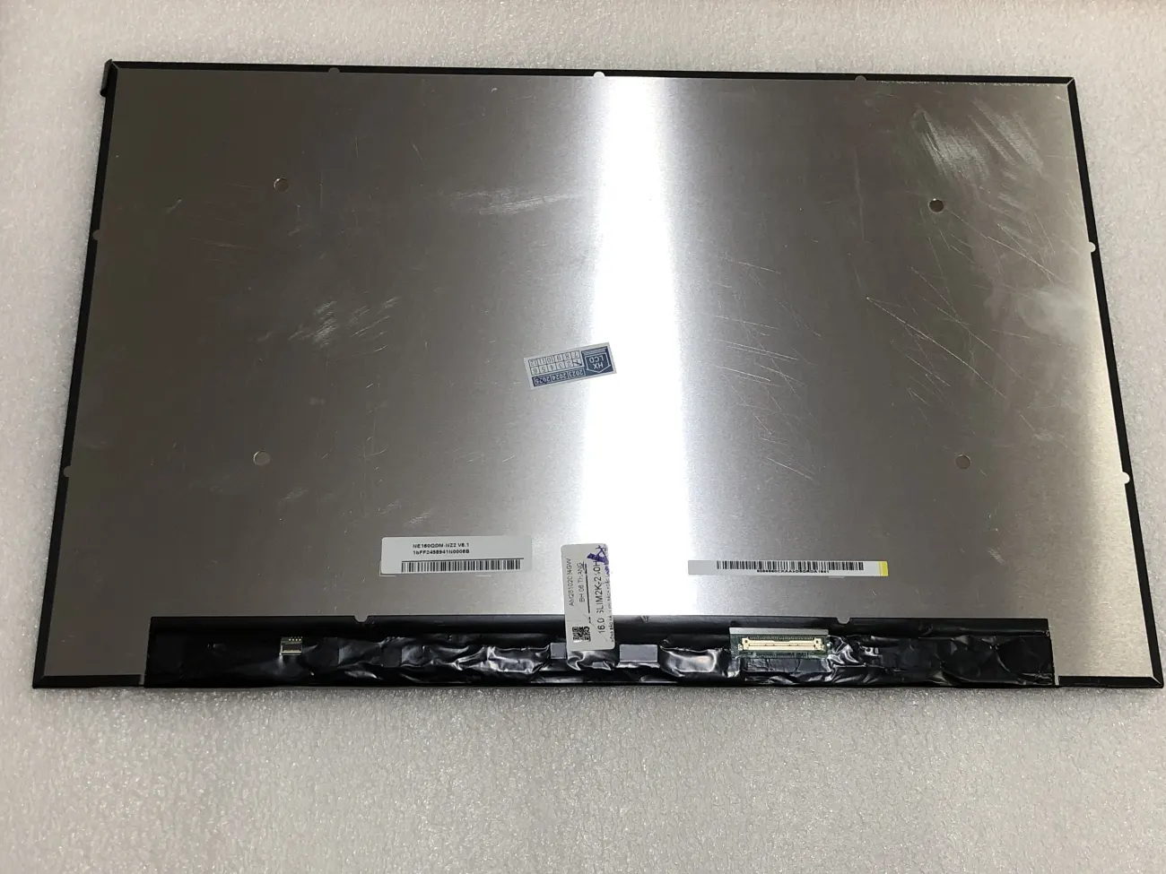 Màn 16.0 SLIM 2K 240HZ mặt trước
